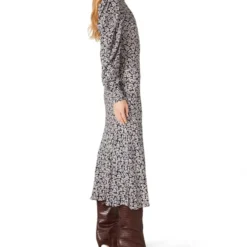 Ba&sh Robe Emilie Fleurie -Promos Vestinia Magasin 126fc96bde3cbd57c9101fd3b15a
