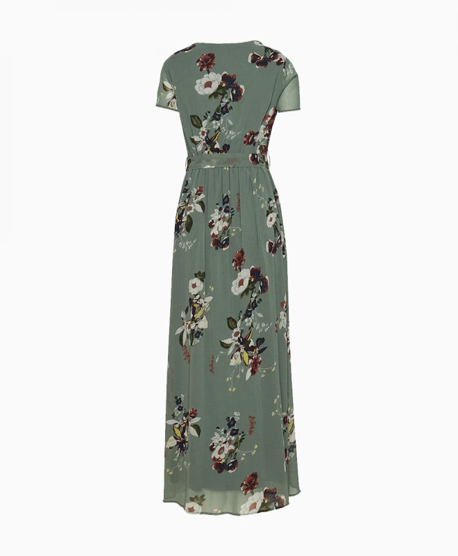 Robe Laurel Wreath 2 Robe Laurel Wreath – Image 2