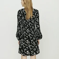 Maje Robe Rockiz 8 Maje Robe Rockiz -Promos Vestinia Magasin 275bdf82d7e19465dea0835c72df