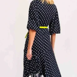 ESSENTIEL ANTWERP Robe Vundamental -Promos Vestinia Magasin 4d467a4289b42f3051fae810220b