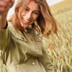 Sandro Robe Saharienne Green -Promos Vestinia Magasin 6c4609c107ea2f8fd5771a833ec0