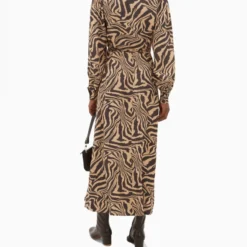 Ganni Robe Zebra Wrap -Promos Vestinia Magasin 86e9f0cb5a11d055ad9721b6f737