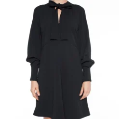 See By Chloé Robe Noire à Lavalliere 7 See By Chloé Robe Noire à Lavalliere -Promos Vestinia Magasin b38ea4ff3e89ef7f6b63bb095313