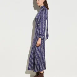 Sandro Robe Angie Satin -Promos Vestinia Magasin c07437e8effdcb9ceb0d3cffacf0