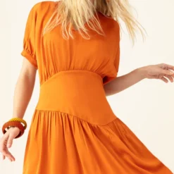 Robe Abigail Ocre -Promos Vestinia Magasin e3c56bd24f364c77c958beaa2c4b